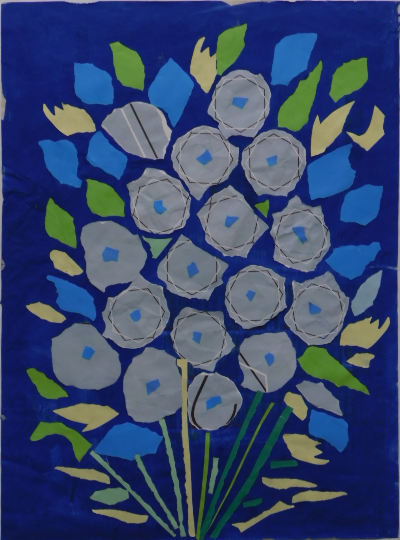 Fiori su fondo blu di Jacqueline Enkelaar-Ashdown