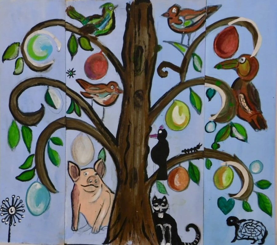 Albero di uccelli e animali di Jacqueline Enkelaar-Ashdown